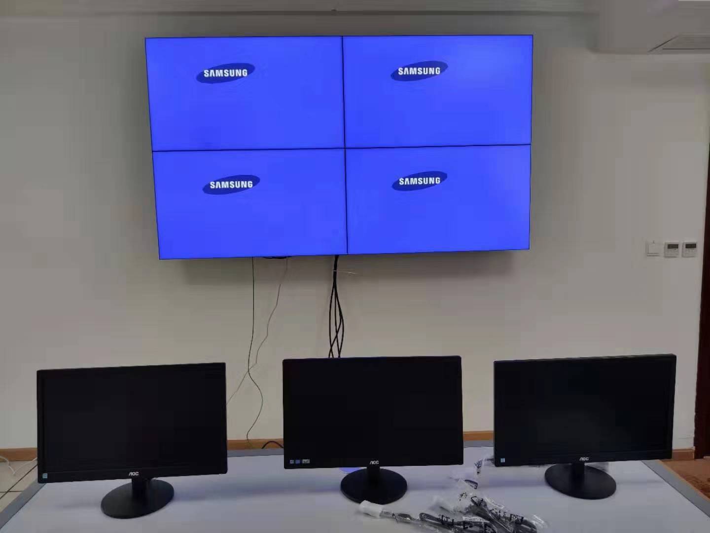 黃陂某銀行46寸2×2 黃陂某銀行46寸2×2