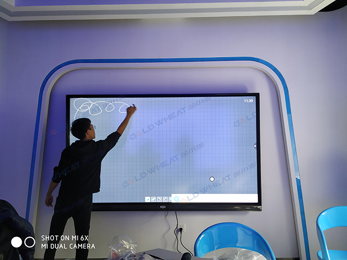 教學(xué)一體機 教學(xué)一體機